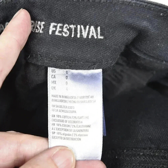 American Eagle Vintage Hi-Rise Festival Jean Shorts Distressed Size  0 - Picture 9 of 13